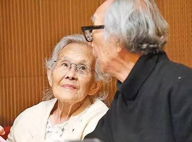 日本178岁最甜夫妻，告诉你相处不累、感情保鲜的4大婚姻真相！ - 4