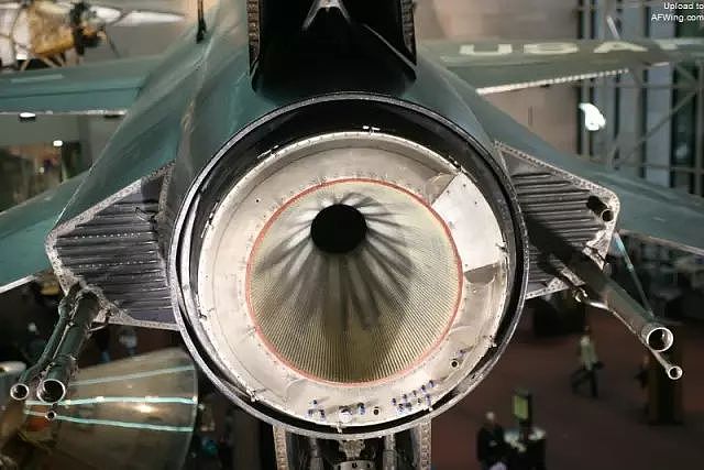 能飞6.7马赫的冷战黑科技，堪比导弹的X-15火箭飞机｜军武正片 - 44