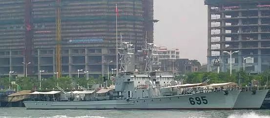 从“战列艇”到隐身舰，揭秘中国海军猛虎艇的变迁 - 7