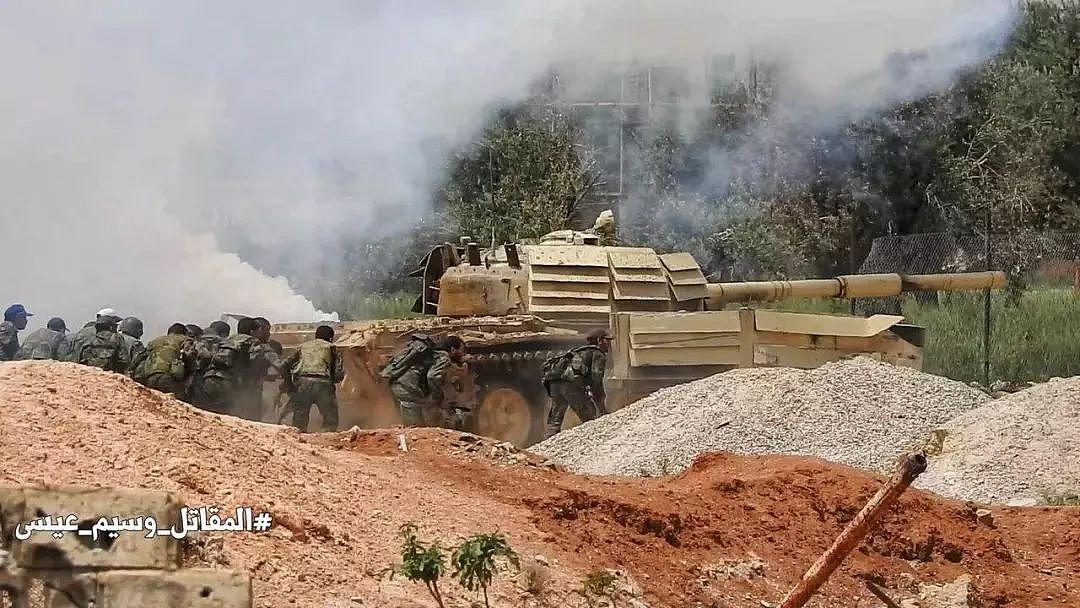 叙利亚政府军猛攻难民营，T-72坦克巷战发挥重要作用 - 2