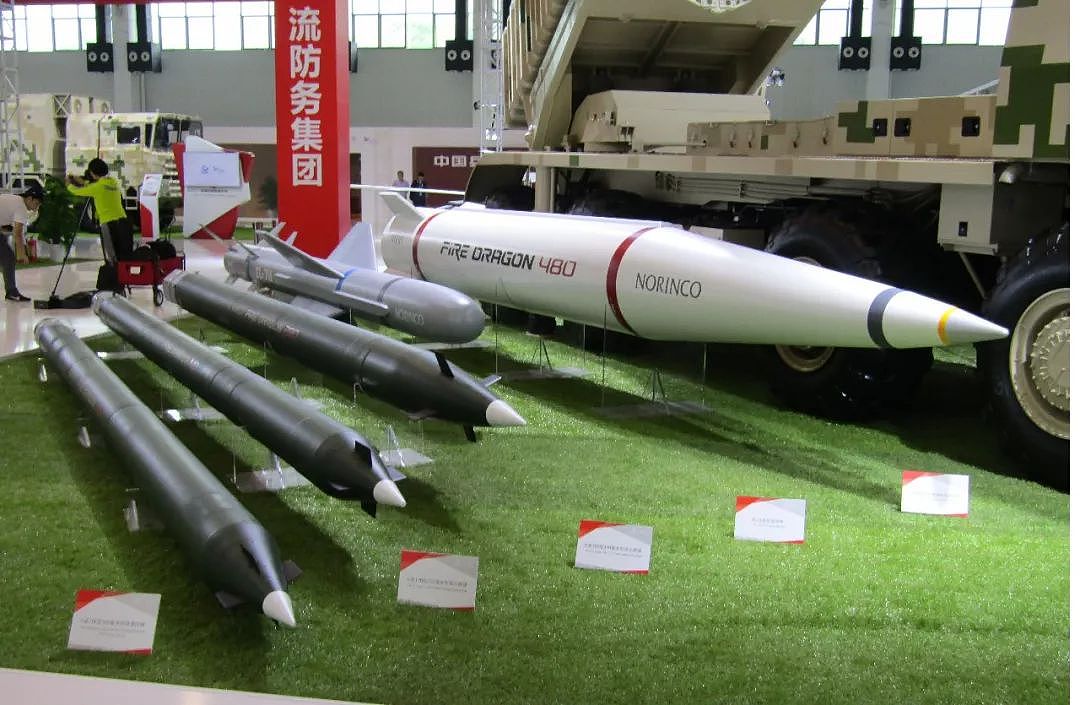 370毫米真理！解放军将“弹道导弹”改箱式发射，名曰“远程火箭炮” - 11