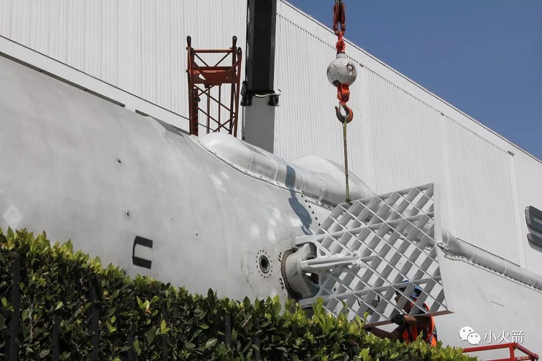 小火箭剖析SpaceX公司的最新版猎鹰运载火箭｜军武正片 - 32