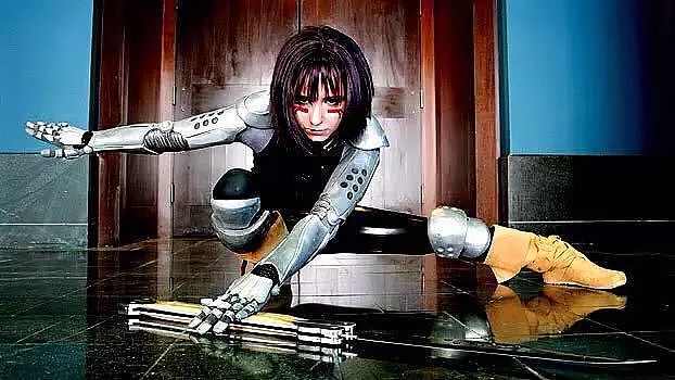 卡梅隆出资5000万英镑为她打造机械臂，科幻电影不只是科幻 - 10