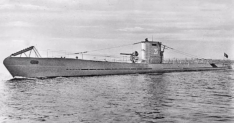 最真实的潜艇电影，用5小时片长讲述德军潜艇作战生活，虽然最后... - 32
