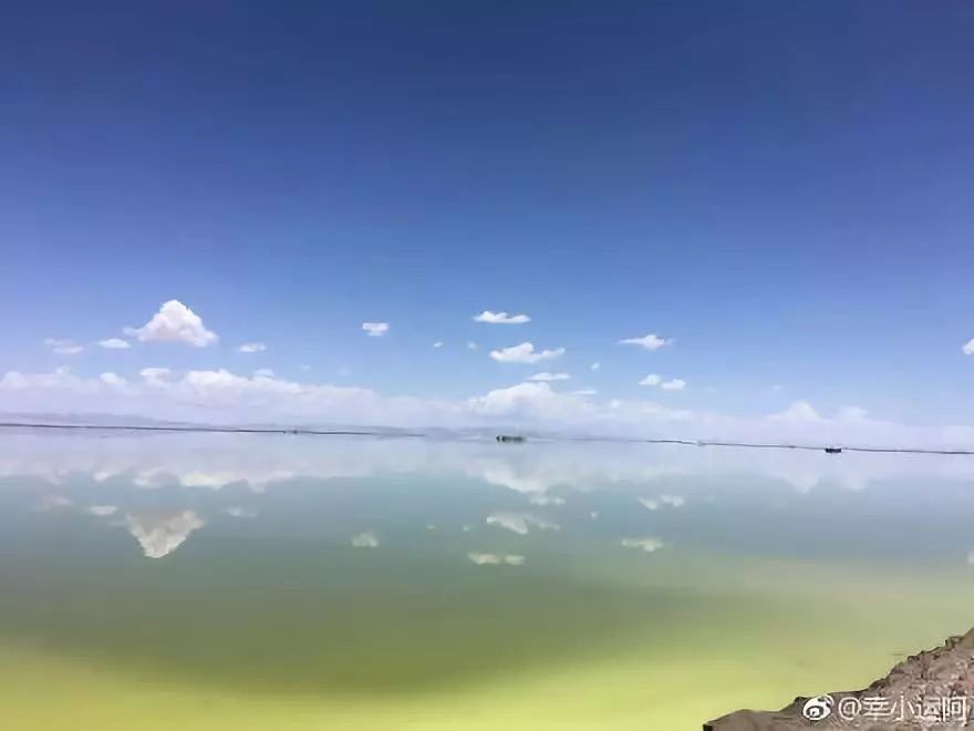 亚洲最大的“天空之镜”，是茶卡盐湖的56倍，美到窒息却鲜少人知！ - 27