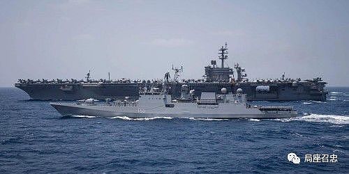 看到中国40艘鱼贯而出的庞大舰队，美军的航母坐不住了吗？ - 9