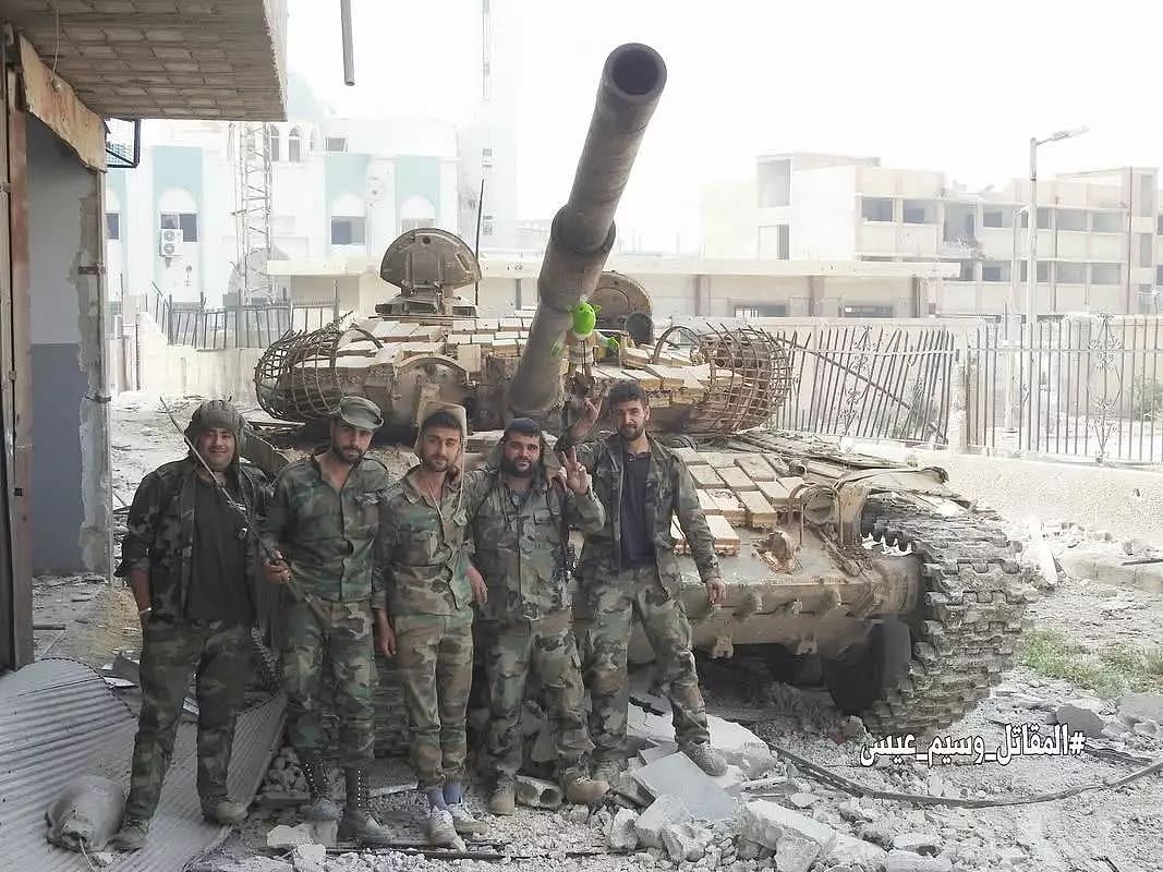 叙利亚政府军猛攻难民营，T-72坦克巷战发挥重要作用 - 6