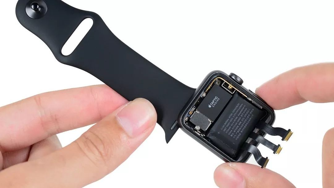 二代 Apple Watch 电池鼓包？苹果将提供免费维修服务 - 3