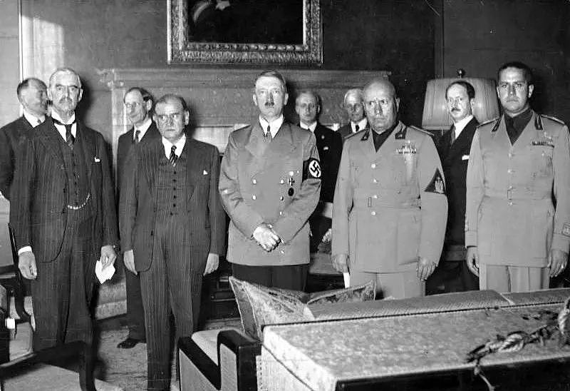 据说，希特勒是20世纪大国领导人中最有军事才能的 - 6