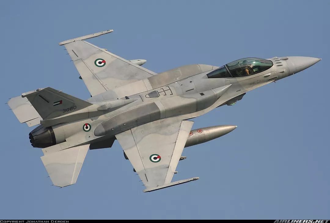 坠毁8架！美国卖给台湾的阉割版F-16，到底什么型号？｜军武正片 - 14