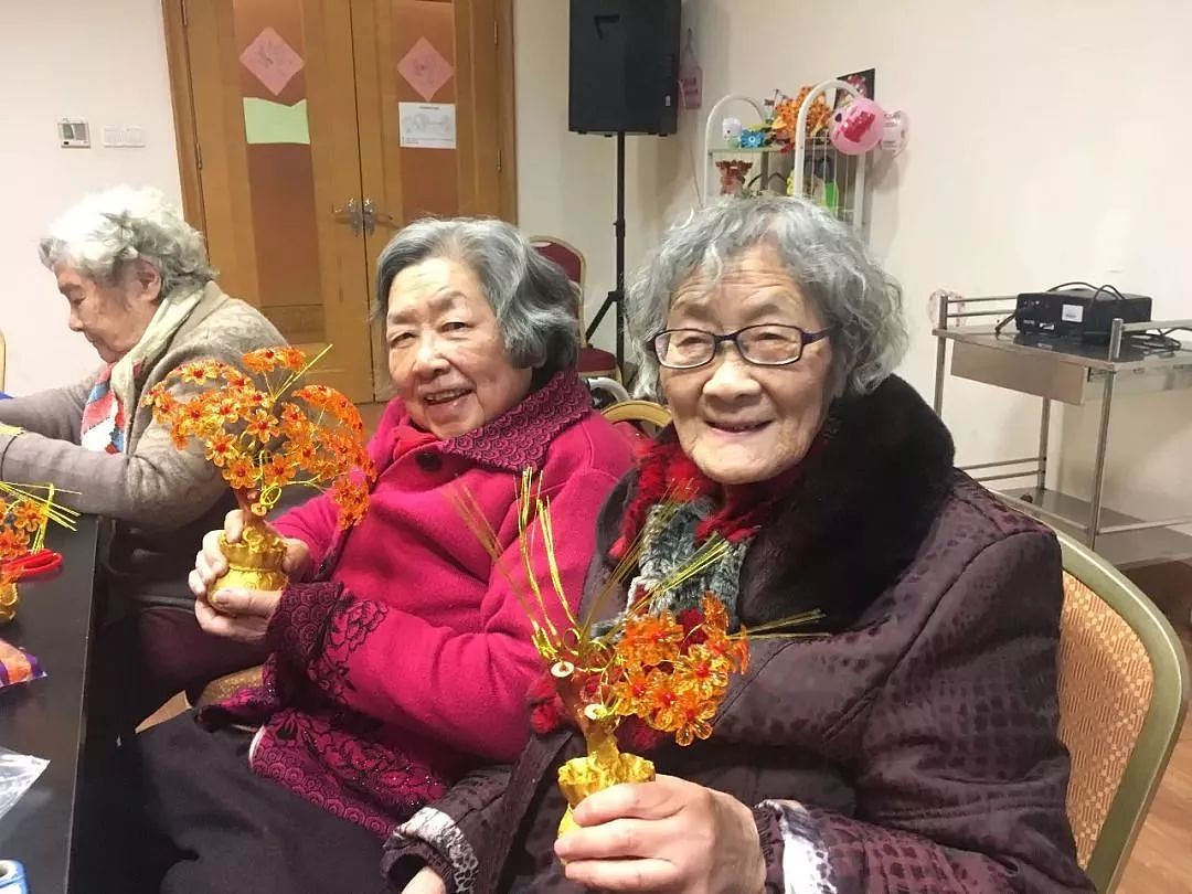 杭州89岁白发姑娘卖房环游世界，90后刷屏点赞：真希望我老了也能这么酷！ - 26