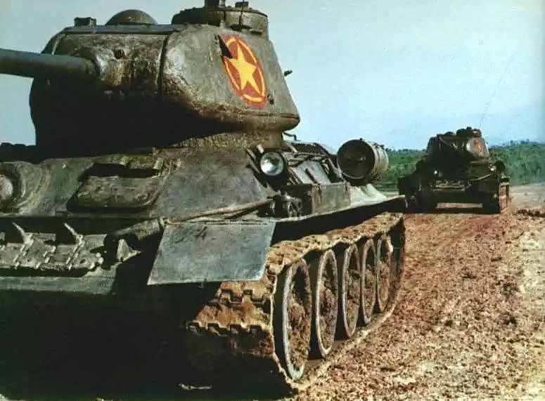 首批T90坦克运抵越南，还来不及高兴，发现邻国都在买中国坦克 - 15