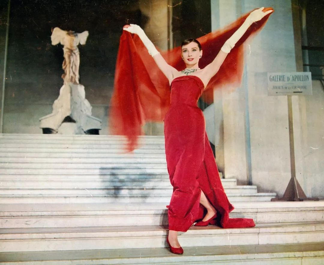 1950s：一个女人都优雅到骨子里的经典美时代 - 17