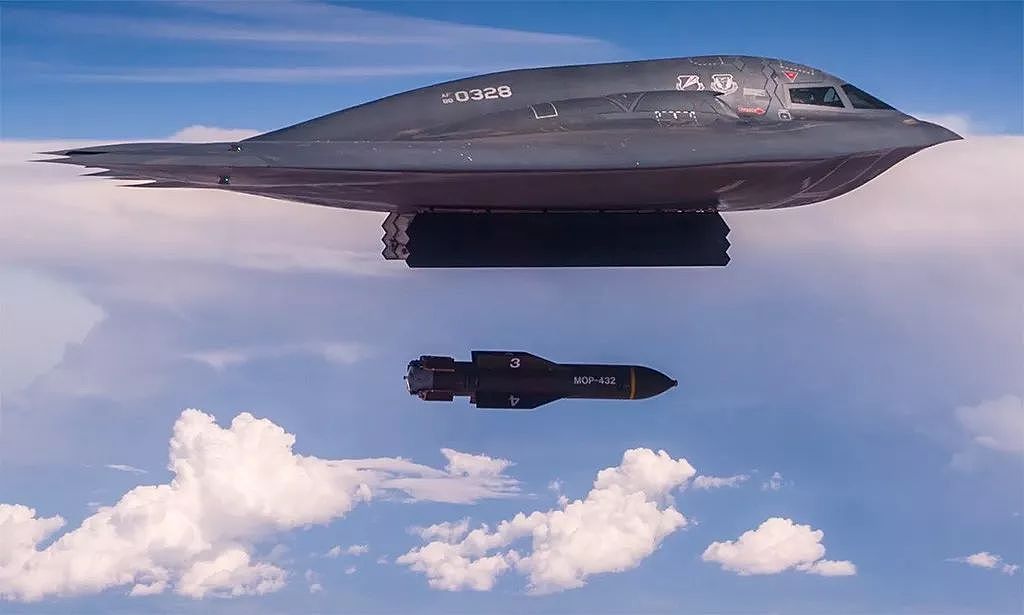 B-2投放的超级炸弹能钻地61米，这是给伊朗准备的吗？ - 4