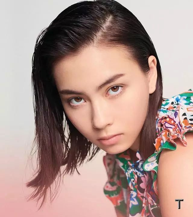 她是余文乐钦点的品牌御用模特，18岁开个人画展，中欧混血女孩「Lauren Tsai」的开挂人生才刚开始！ - 23