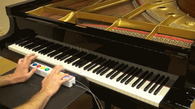 科技大佬“改造”钢琴，只留了8个键。。 - 4