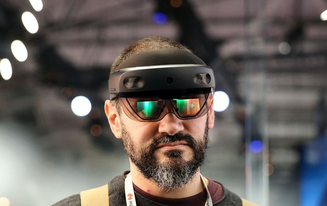 HoloLens 2 的出场没有 Minecraft，它更强大也更「企业」了 - 3