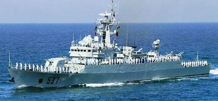 过气网红也要脸！中国退役军舰成香饽饽，撑起小国的海上长城 | 军情晚报 - 14