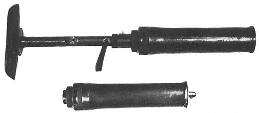 日军这款小炮专打机枪手，美军误以为放在腿上发射，震断大腿｜轻武专栏 - 8