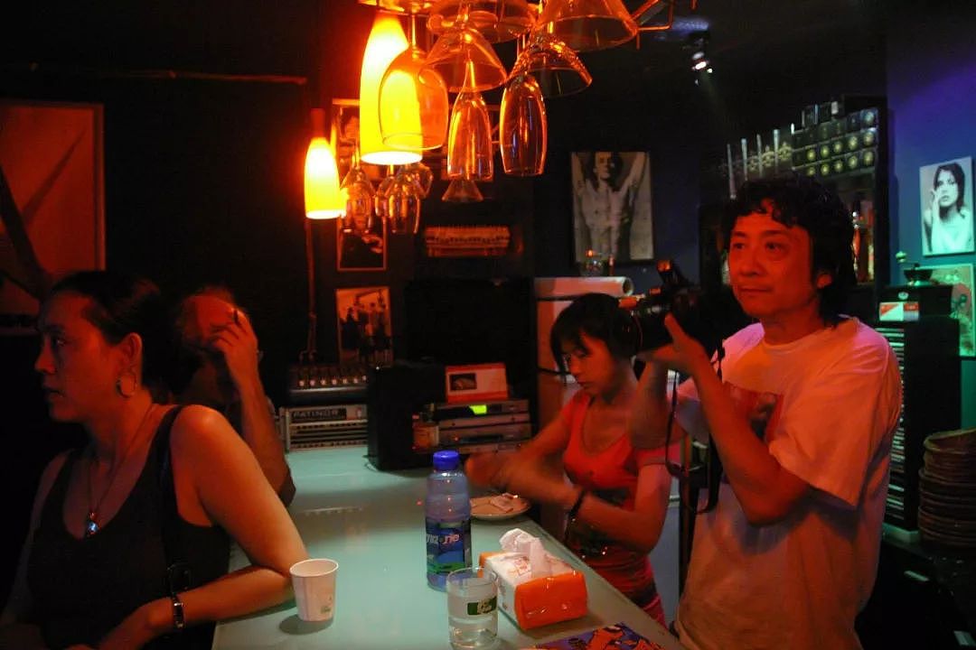 这间中国最文艺的酒吧，翟永明王朔贾樟柯都曾在此流连...... - 17