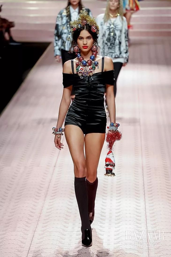 西西里的美丽传说再现！Dolce & Gabbana的T台上自信女孩们最美 - 29