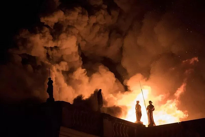 2000万件文物毁于一旦：为什么巴西博物馆烧掉了葡萄牙的历史记忆？ - 3