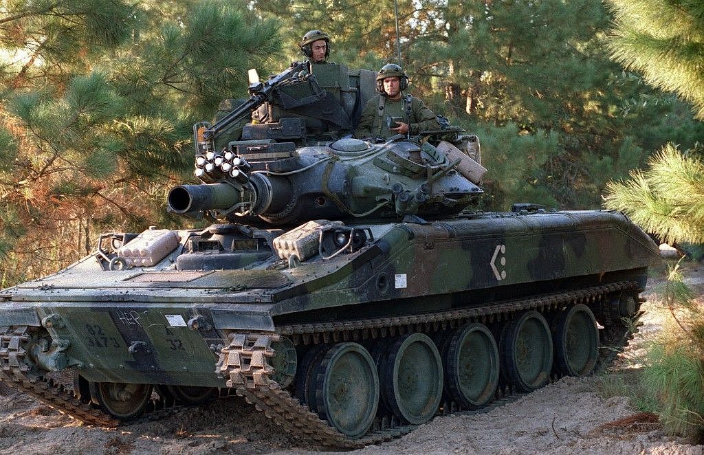 15吨小身板扛起“KV-2”级主炮，它堪称坦克界的“巨乳萝莉” - 2