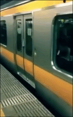 你这一辈子，有没有为「挤地铁」拼过命？！！ - 9