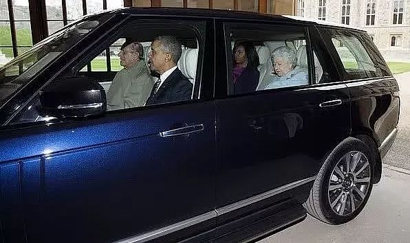 信你个鬼，英国女王无证驾驶70多年，却无人敢管 - 5