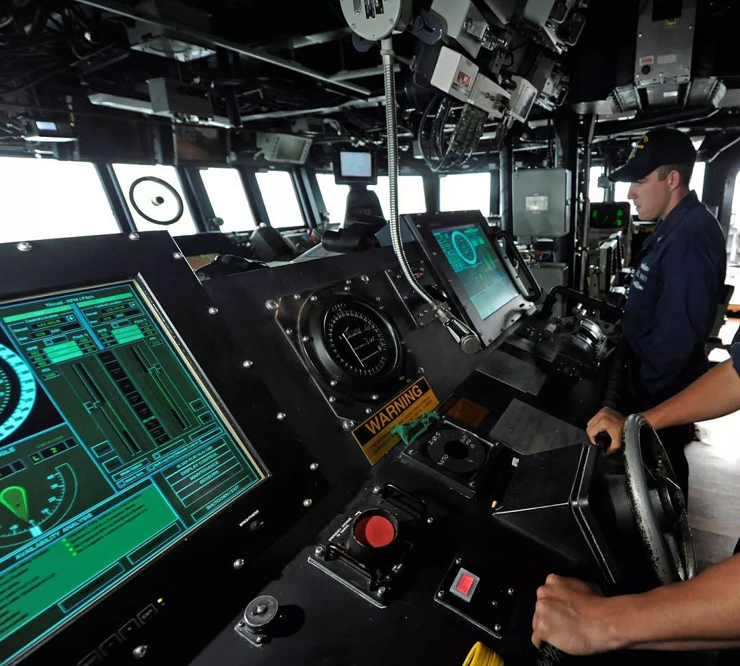触控屏太难用了，美国军舰要改回机械控制系统 - 5