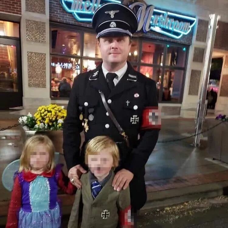 万圣节男子穿党卫军制服，将5岁儿子扮成希特勒，作死行为遭猛批 - 2