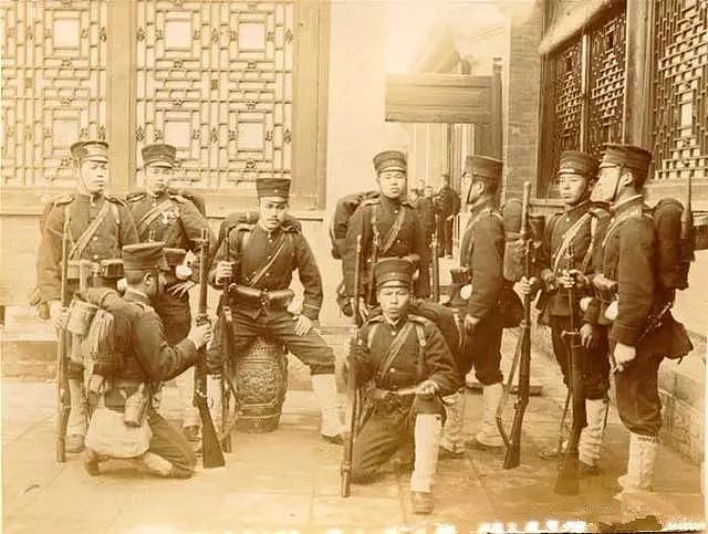军事 | 八国联军在北京：烧杀抢掠无所不为，日军装文明其实掳掠最多 - 9