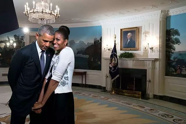 奥巴马夫妇获全美大奖! 原来他们最让人嫉妒的不是身份, 而是爱情…… - 5