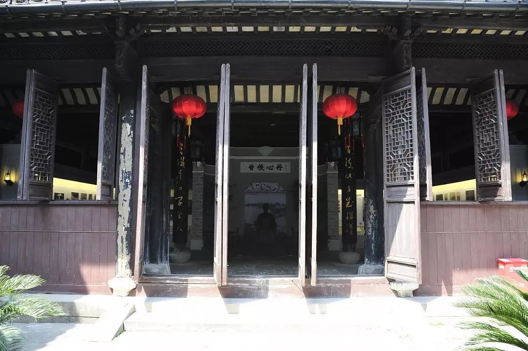 它是中国第一座被列入世界文化遗产的江南小镇，没有乌镇周庄盛名，竟是如此迷人！ - 33