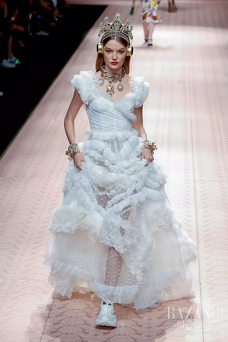西西里的美丽传说再现！Dolce & Gabbana的T台上自信女孩们最美 - 69