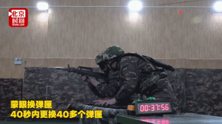 中国武警40秒换40个弹匣！95、AK、AR哪种换弹方式最好？｜轻武专栏 - 3