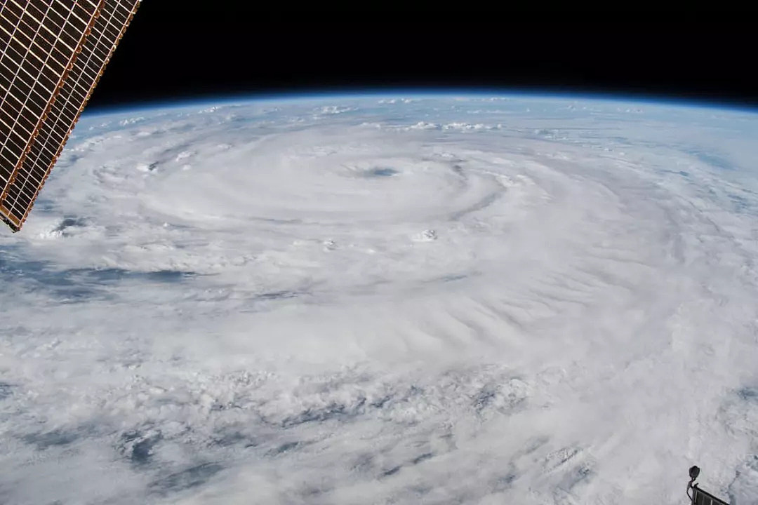 从高空看飓风（山竹台风），更能感受大自然的威力 - 6