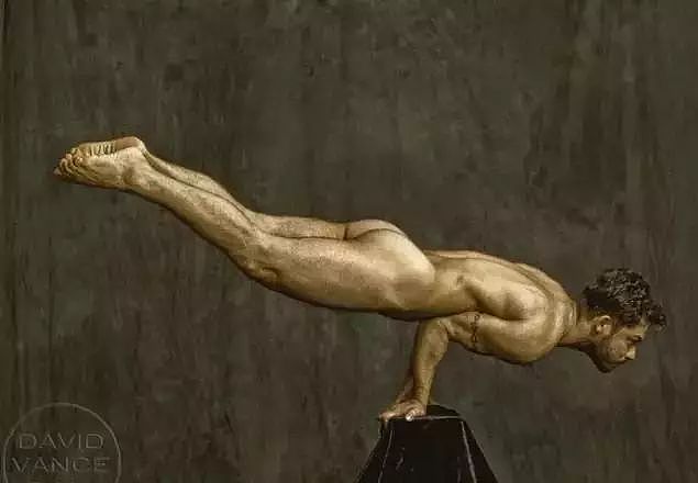 男人裸体瑜伽，美好的肉体与艺术的结合！ - 2