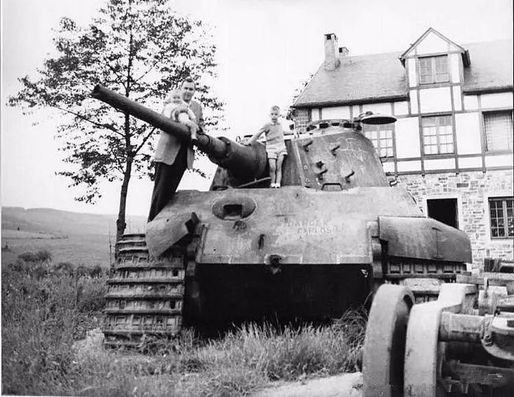 独孤求败，看二战中被摧毁的虎王坦克，很少正面击穿｜老照片 - 18