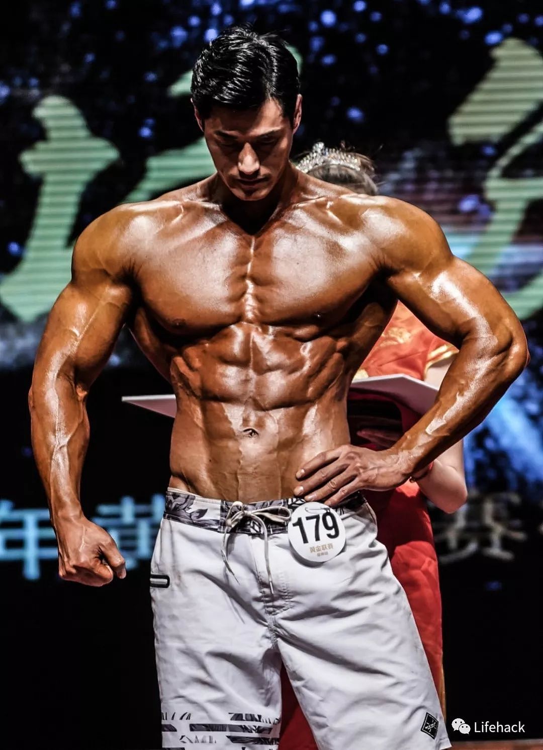 这位韩国猛男，在中国拿了健体比赛总冠军 - 4