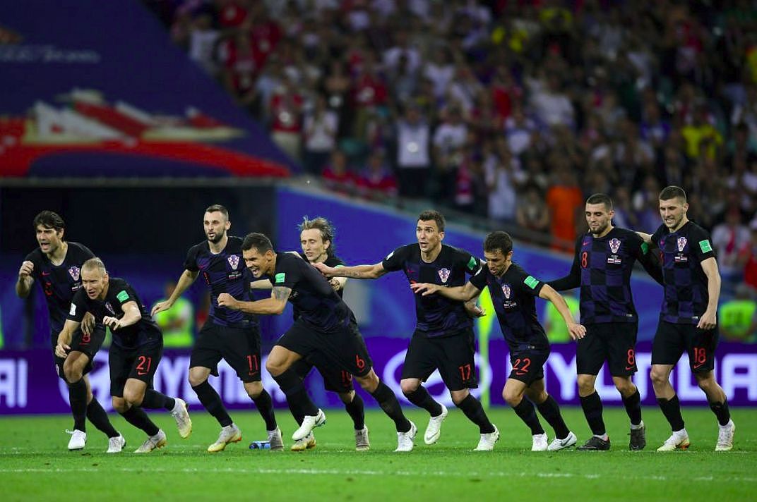 世界杯关键点球前火警响起，克罗地亚消防员是如何光速出警的？ - 1