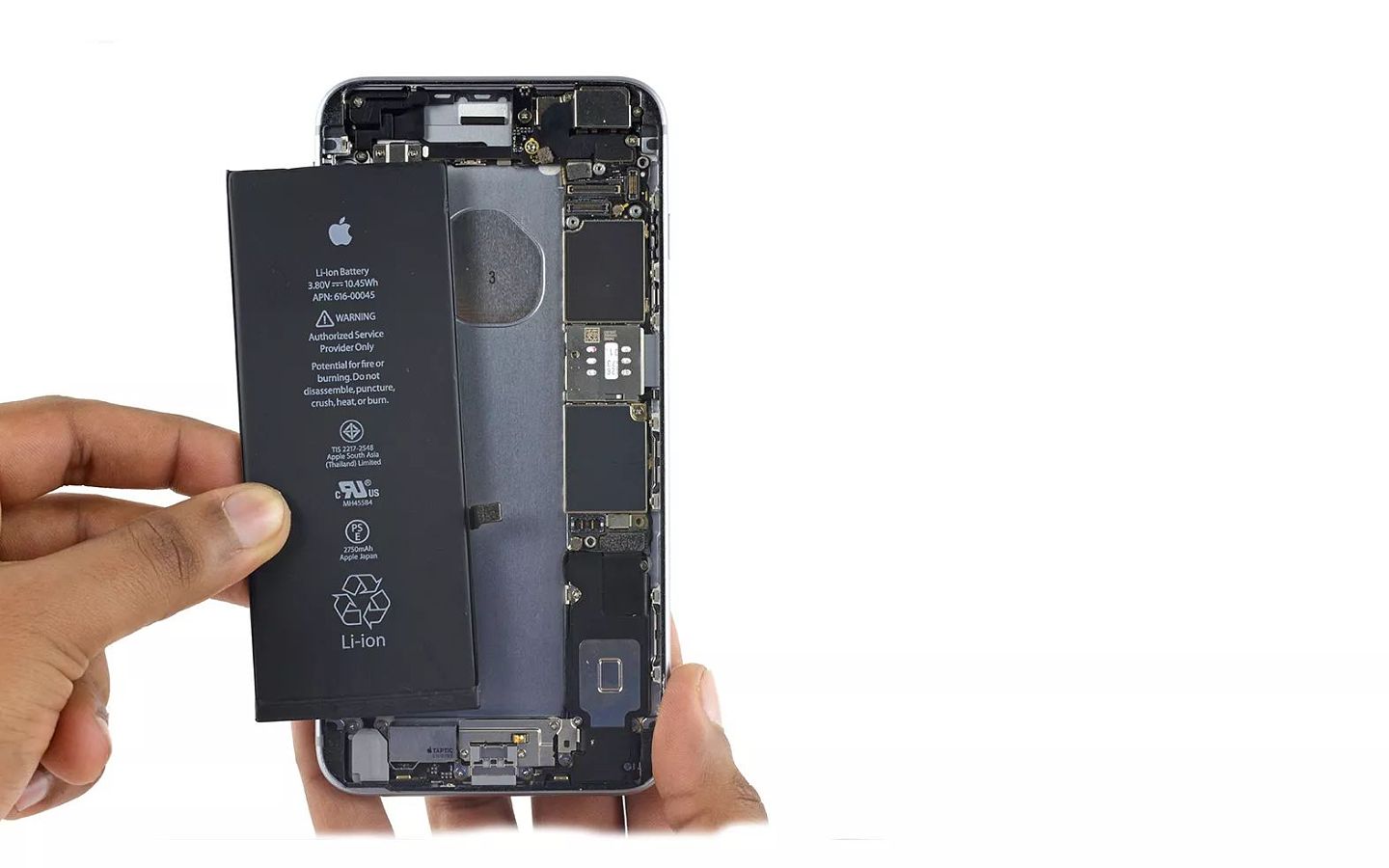 苹果「电池门」持续发酵，iPhone 电池到底该怎么换？（内附攻略） - 22