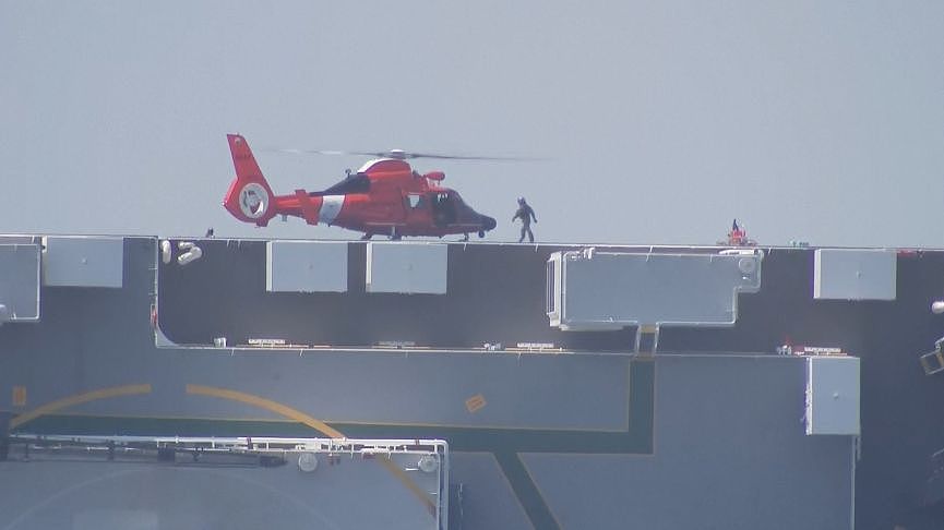 韩国7万吨巨轮侧翻，4名船员被困细节曝光，敲一夜舱壁终于获救 - 7