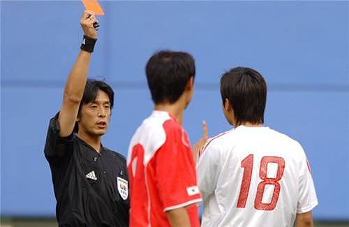 7年前国足东亚杯打破32年逢韩不胜魔咒，如今里皮率弟子再东征 - 4