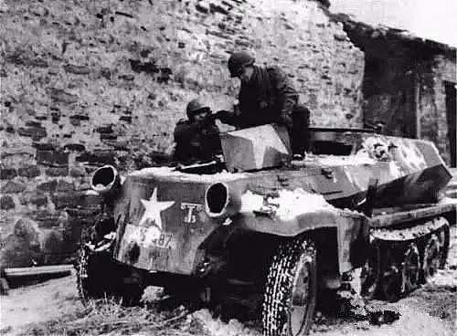 抓住就枪毙，阿登反击战中涂上美军标志的的德国黑豹坦克｜老照片 - 8