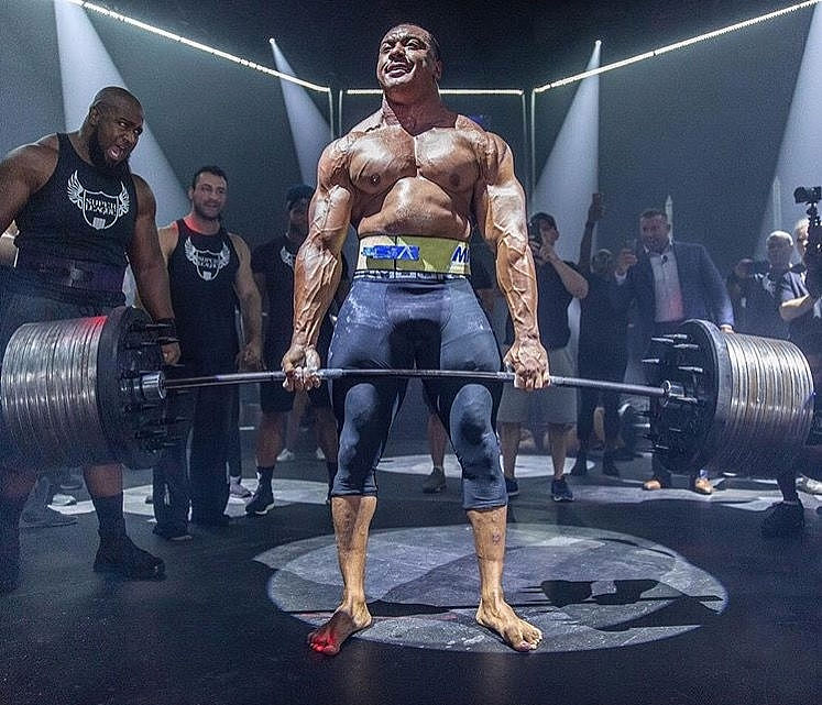 24岁硬拉408公斤，深蹲380公斤！他是世界上最强壮的健美运动员！ - 3