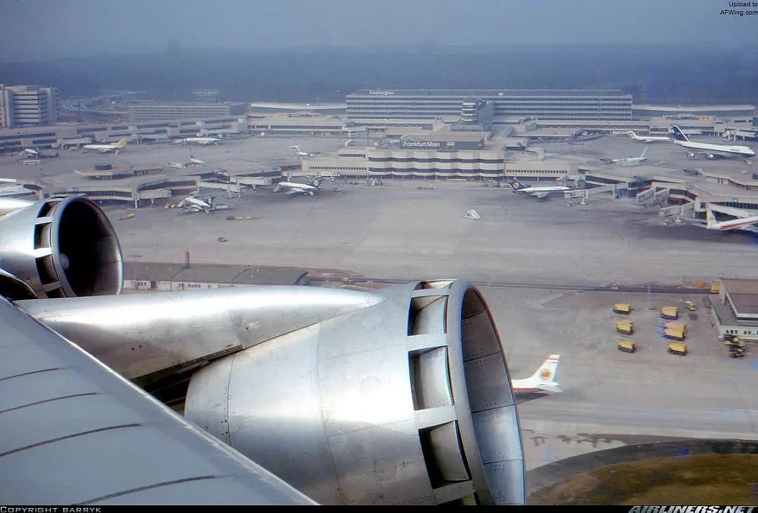 从战略运输机到巨型珍宝客机，波音747空中女王诞生记｜老照片 - 33