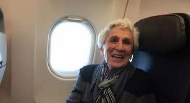 飞机上邂逅96岁老太太，独自旅行优雅从容，她的故事终身受益！ - 2