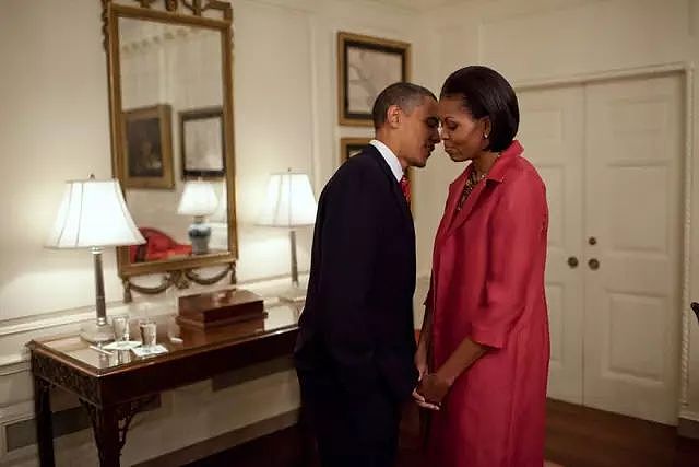 奥巴马夫妇获全美大奖! 原来他们最让人嫉妒的不是身份, 而是爱情…… - 27