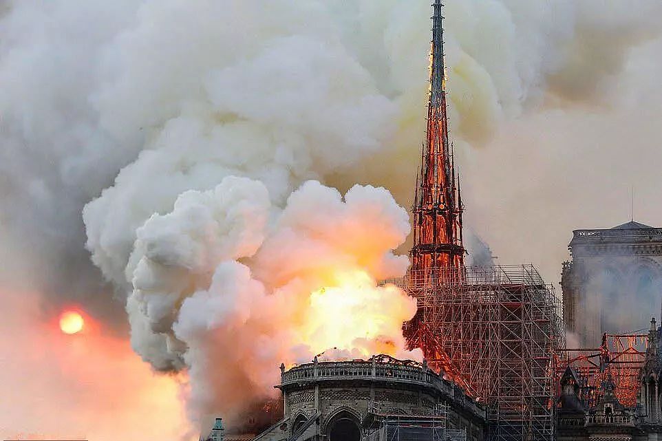 巴黎圣母院大火：有些风景，一旦错过便是永远。 - 3